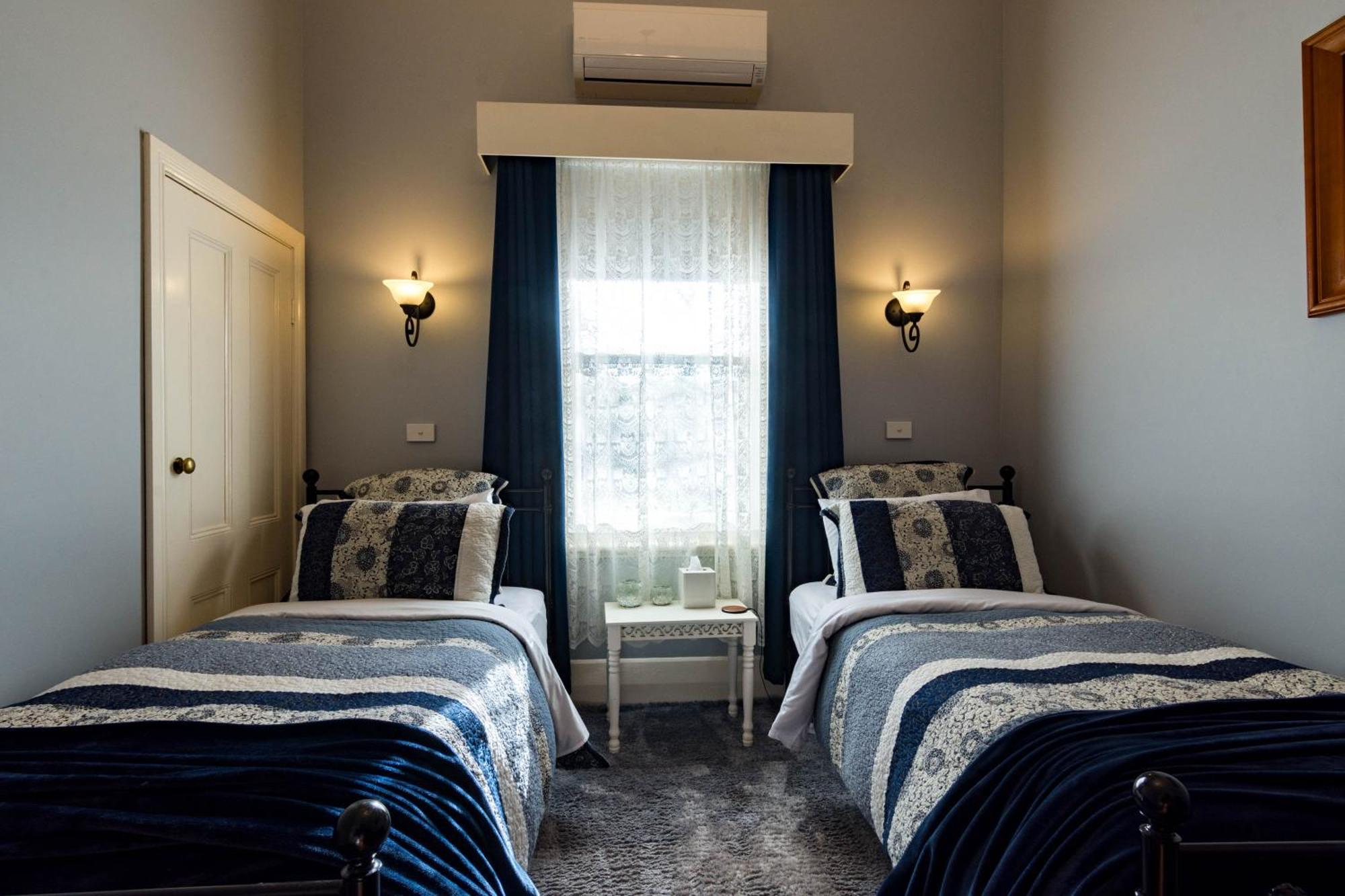 Heytesbury House Bed & Breakfast Cobden Exterior photo