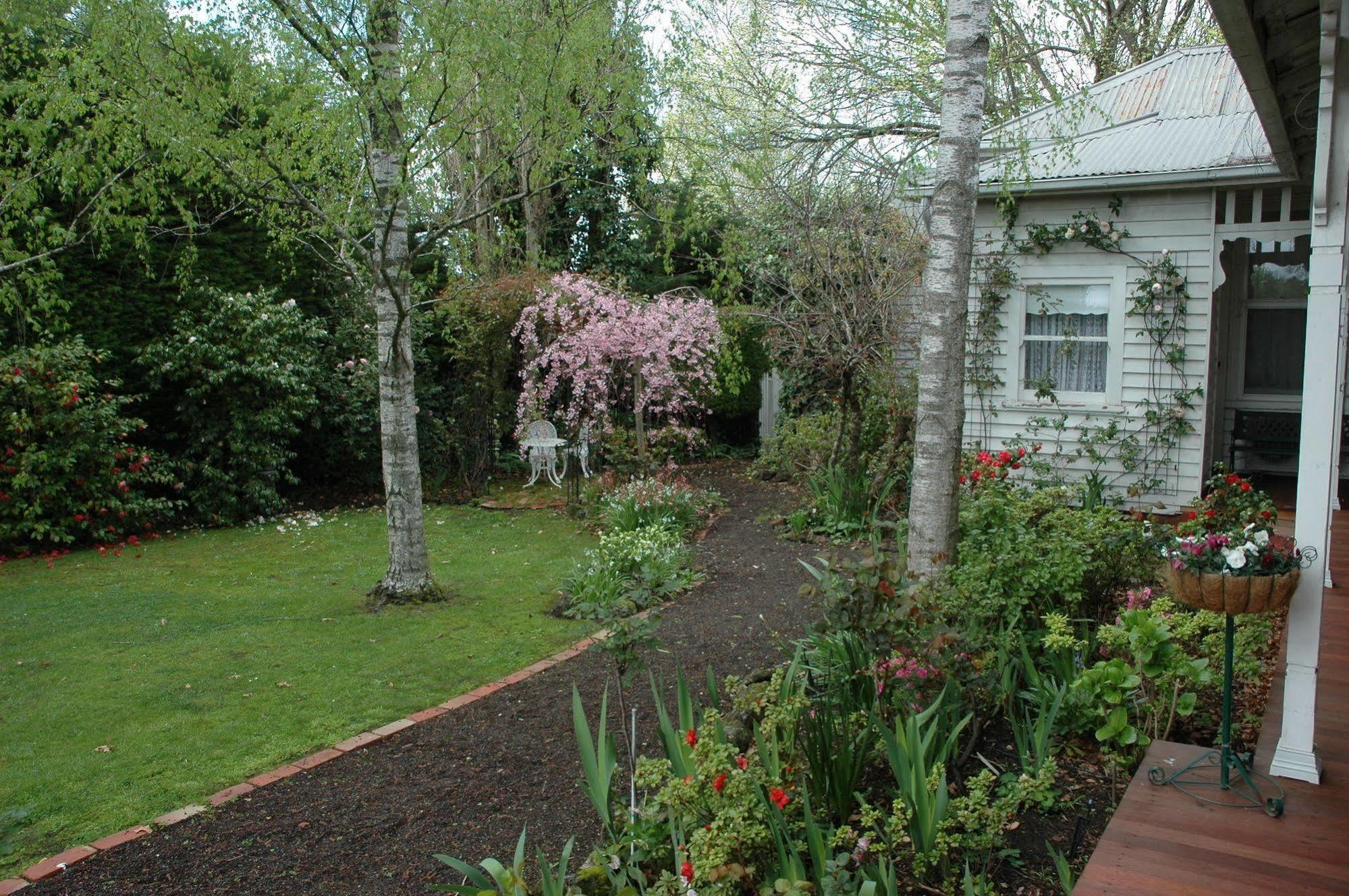 Heytesbury House Bed & Breakfast Cobden Exterior photo